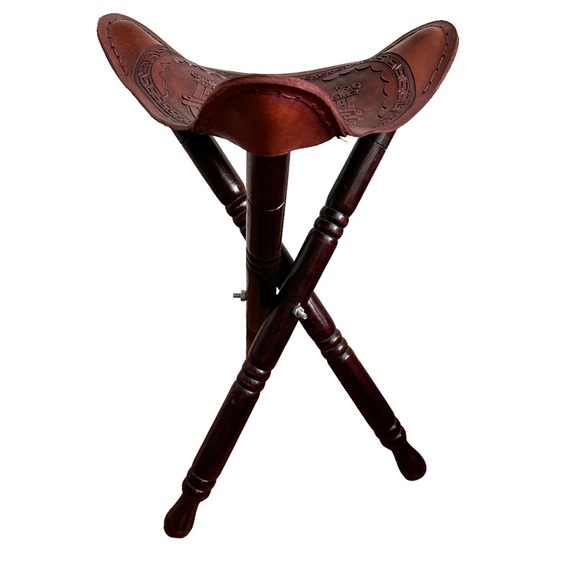 Vintage Handcrafted Mexican Leather Saddle Seat Folding Tripod Camping Stool - Picture 3 of 13